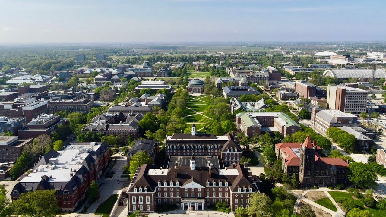 【4K60P】一起在UIUC的Quad上翱翔 Fly On UIUC Quad with DJI Drone 航拍UIUC 第一集