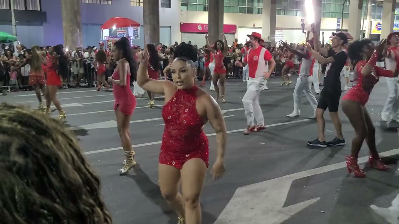 UNIDOS DO VIRADOURO | Ensaio de rua na Amaral Peixoto