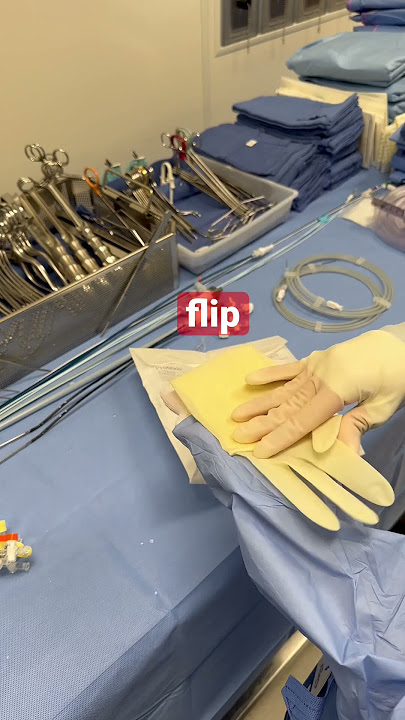 Donning surgical gloves closed technique #interventionalradiology #surgery #medicalstudent #scrub