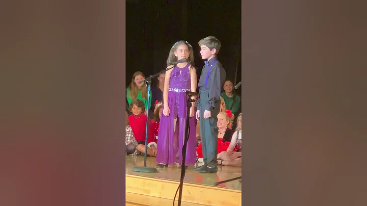 Siblings fight on stage during beautiful ballad