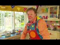 Fairy Cakes VS Beans On Toast - Mr Tumble (Series 3, Episode 1)