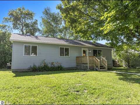 8714 S Maple City Road, Maple City, MI home video tour