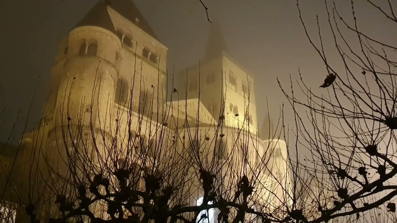 Trierer Dom, Glocken - Einläuten des Kirchenjahres