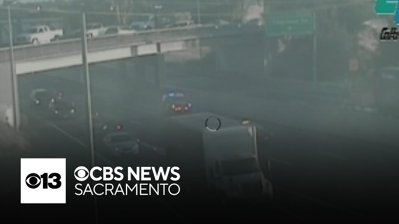 Deadly crash shuts down SB Highway 99 in Stockton - YouTube