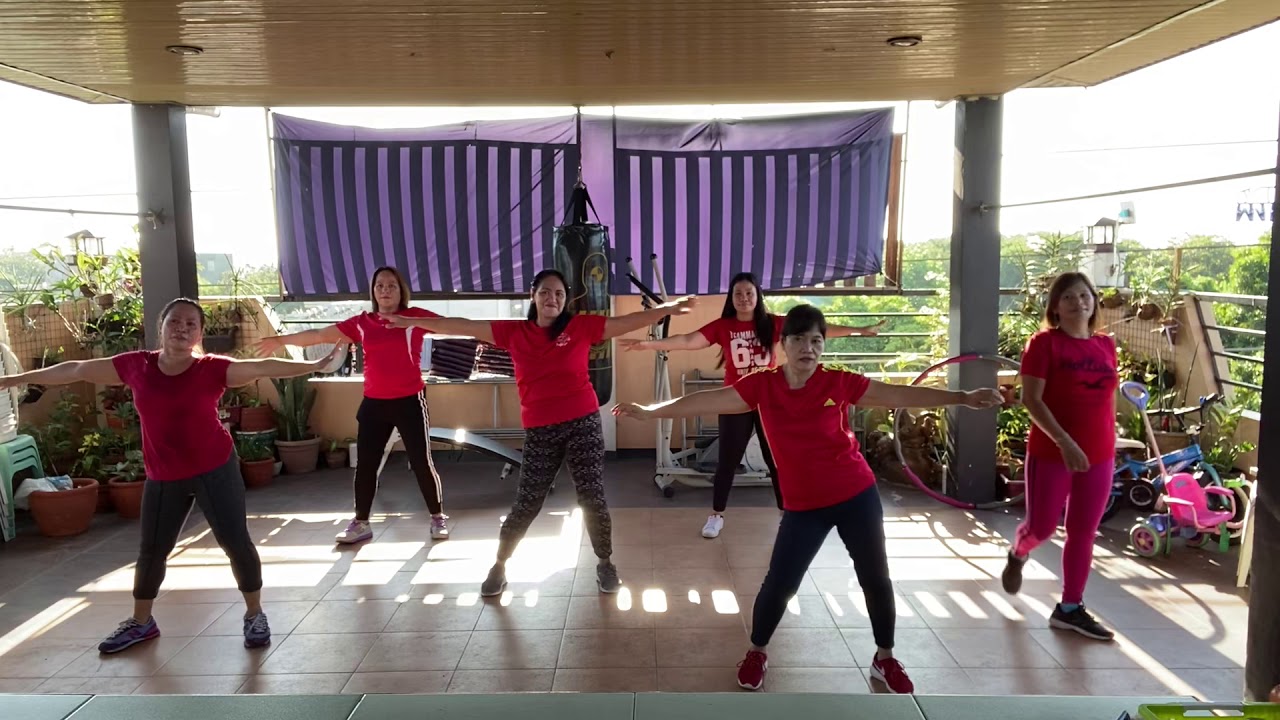 Banana boat remixzumba mommies😍😍😍 YouTube