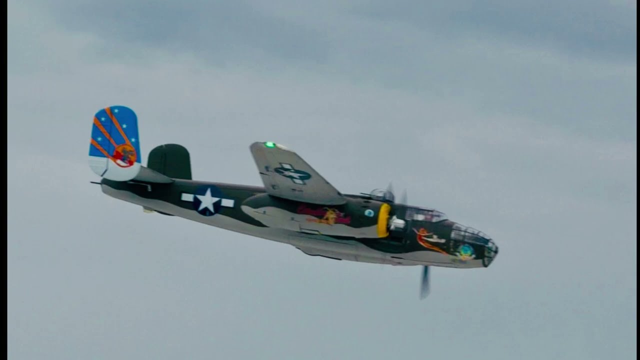 一江橋 亮哥 B25強風中飛行