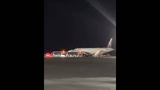 Самолет Air Astana совершил экстренную посадку в Актау
