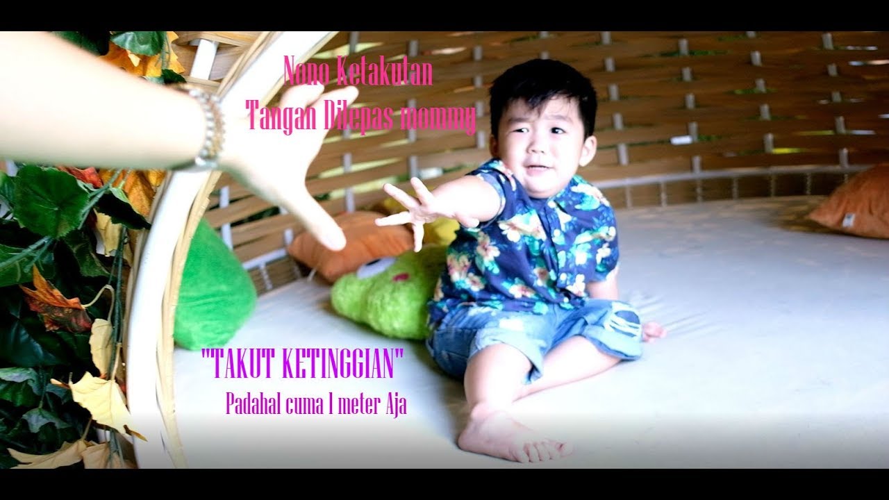 BABY NONO BERMAIN DI  PLAYGROUND HOTEL RADISSON BATAM