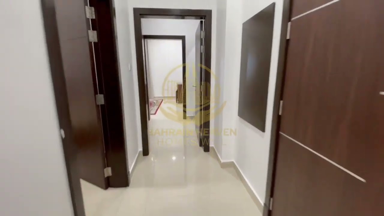 VIBRANT CITY LIFE JUST OUTSIDE YOUR WINDOW