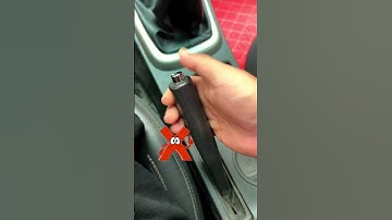Detailed instructions for applying the handbrake correctly.#shorts  #short   #car  #driving  #tips