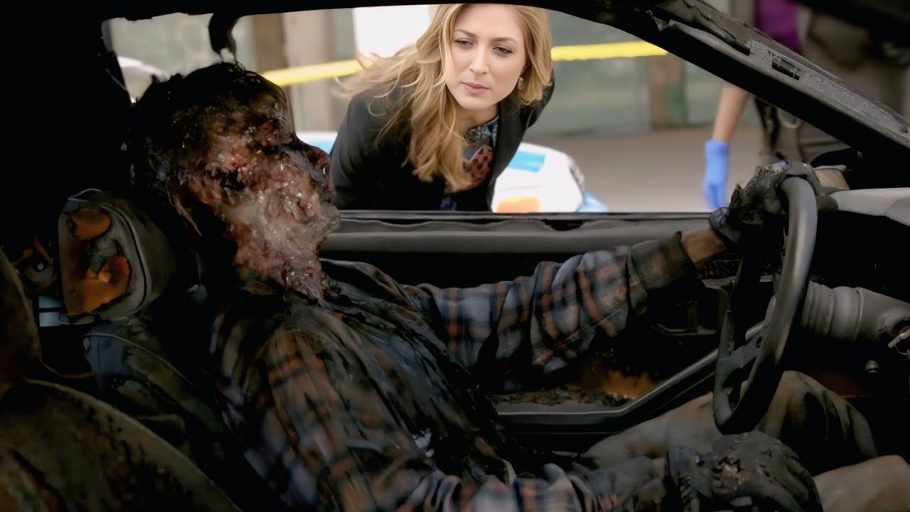 شاب محروق في عربيته وهو حي لأخفاء حقيقته وسر القاتل وصدمة اما بيعرفوا أنه ضحية ومجرم استغله بجرايمه