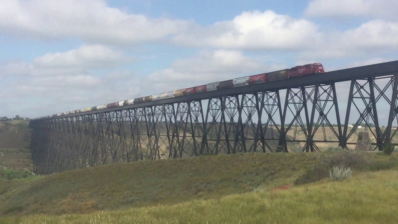 Solo SD60!! Canadian Pacific 6228 Leads CP A16 (Grain) @ Lethbridge AB
