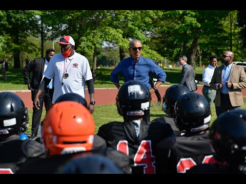 President Obama surprises Chicago Southside youth football team in Jackson Park