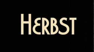 MT-Online-Maskottchen Yogi in: Herbst