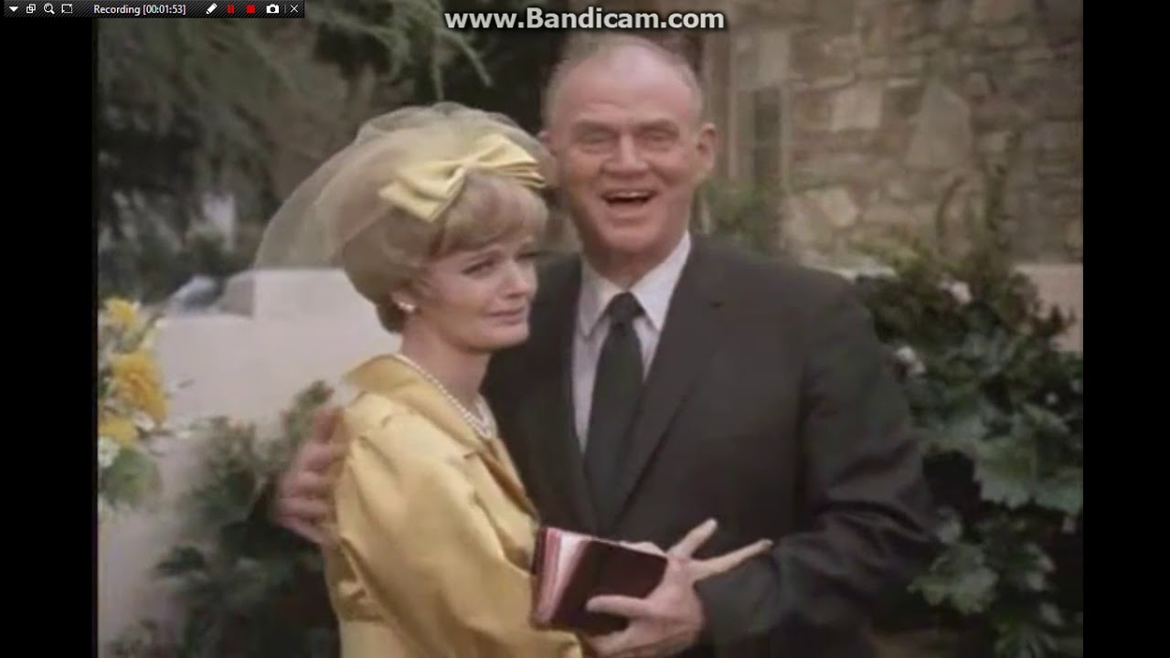 The Brady Bunch 1x01 The Run Away Chase