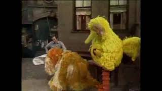 Clic Sesame Street Barkley Tracks Maria 1981