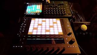 anxogcd - hypnotic techno jam (100% improvised)