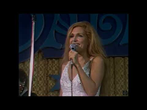 Dalida J Attendrai 1977 