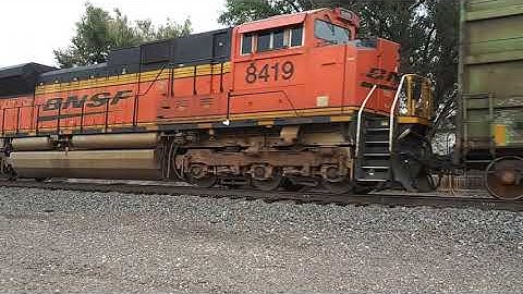 BNSF ES44C4 #8183 & BNSF SD70ACe #8419 passing M.P. 7 on the BNSF Front Range Subdivision.