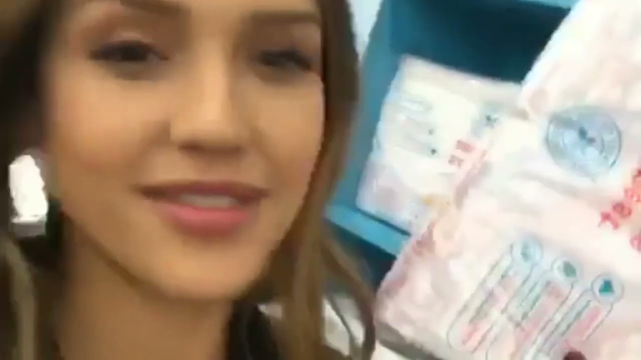 First LIVE Store Visit for The Honest Company Cleaning Launch! 🛒🌿 | bellathorne Explores Part 1