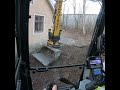 Grovplanerar en tomt med grävmaskin och engcon rotortilt/smooting out around a house with excavator