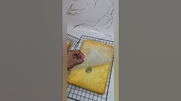 Easy Hack to Flip Your Sheet Cakes! #shortsfeed #shortsvideo #shorts #short #cake #hacks #tips