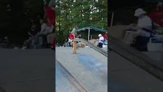 Andy board slides the kink rail at SS