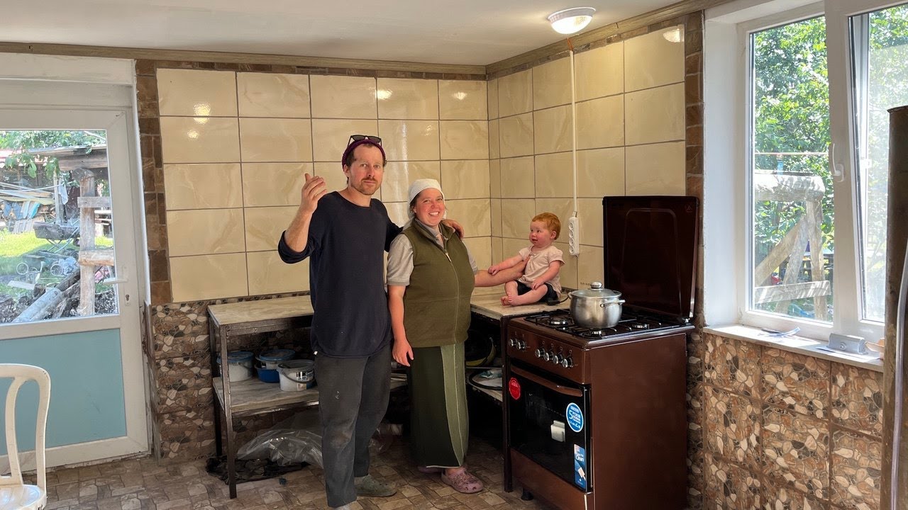 Да будет СВЕТ! Провели электричество в новую кухню!