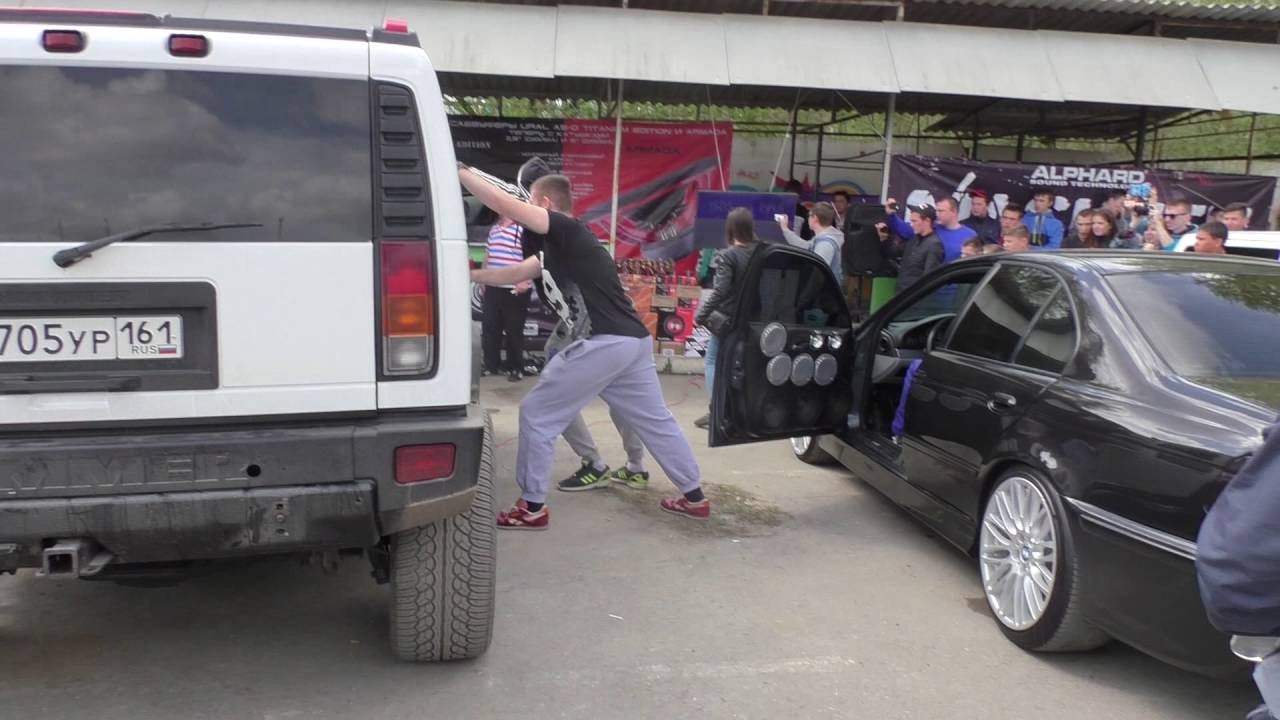 Hummer loud sound
