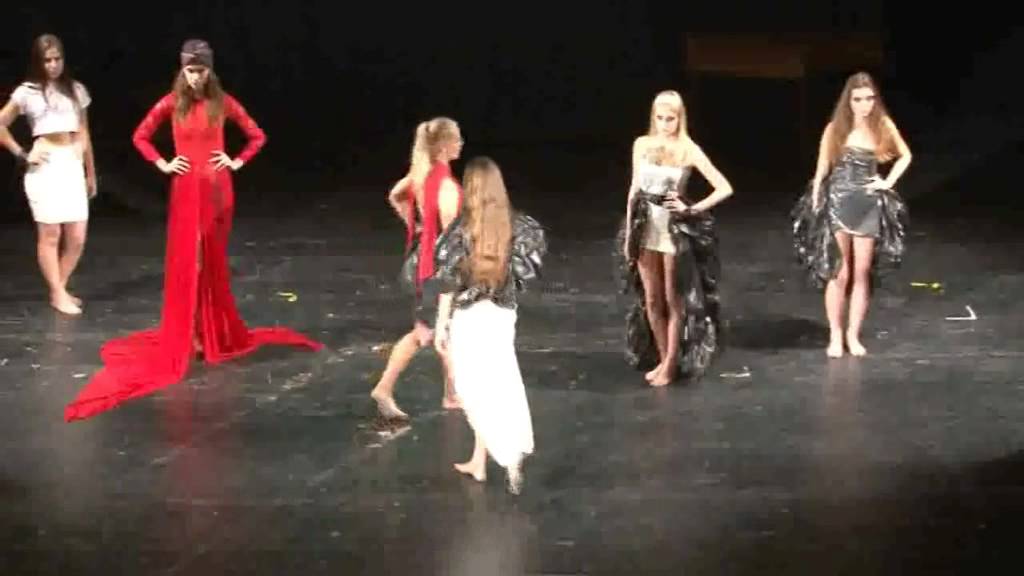 APHRODITE fashion show by Martin Burger