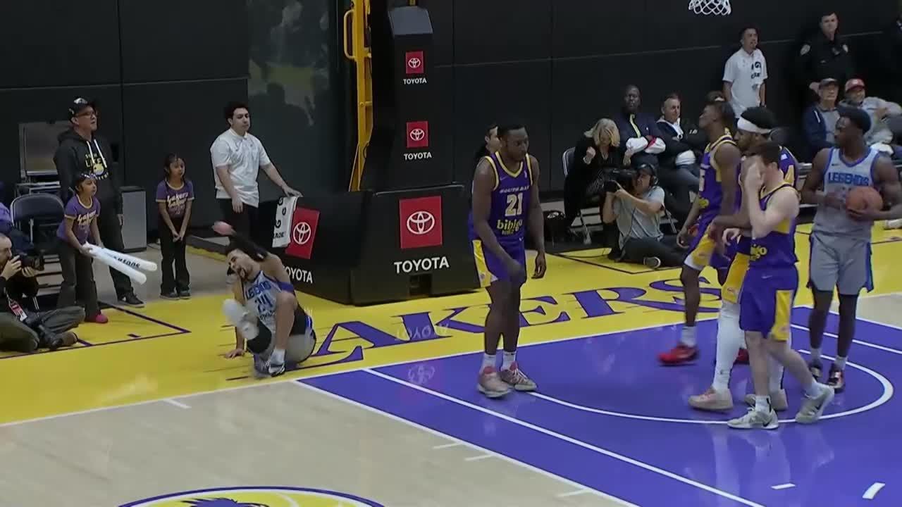 Tanner Holden (25 points) Highlights vs. South Bay Lakers