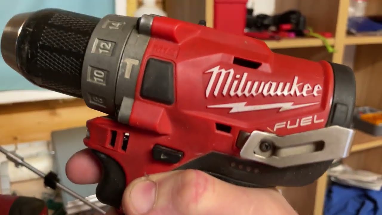 Сравнение Milwaukee M12 M18 и Dewalt, шуруповерты, импакты, мини отрезные и ленточный напильник