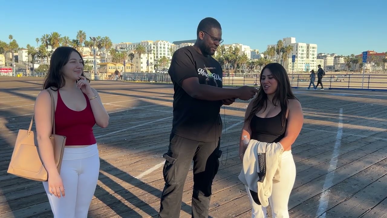 Should the Guy Pay On the First Date?