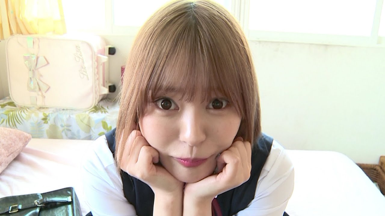 彼方美紅インタビュー【萌えろ 俺の本棚】 - YouTube