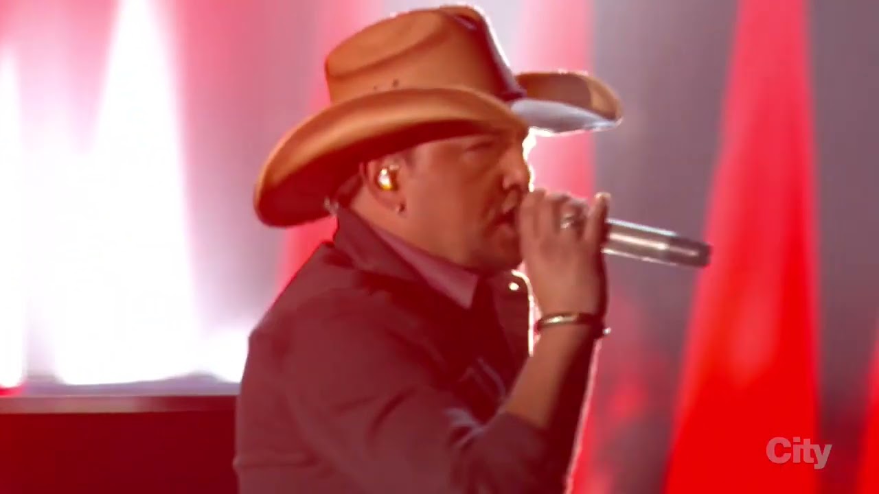 Jason Aldean - Burnin' It Down (CMA Awards 2014)