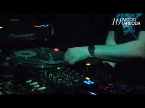 Ten Years Of Moon Harbour adlı videoyu YouTube'da izle Ten Years Of Moon Harbour adlı videoyu YouTube'da izle