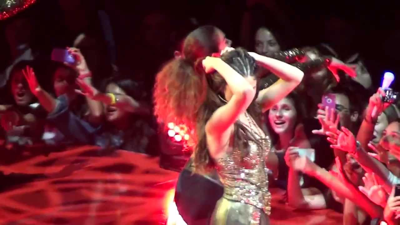 Selena Gomez - Come & Get It LIVE Stars Dance Tour Montreal, 2013/08/23