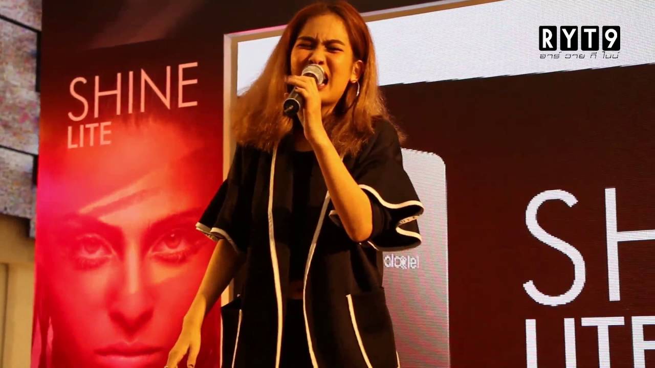 160923 มินิคอนเสิร์ต ว่าน รัชยาวีร์ และ โบกี้ พิชญ์สินี เดอะวอยซ์4 @ALCATEL Shine Lite