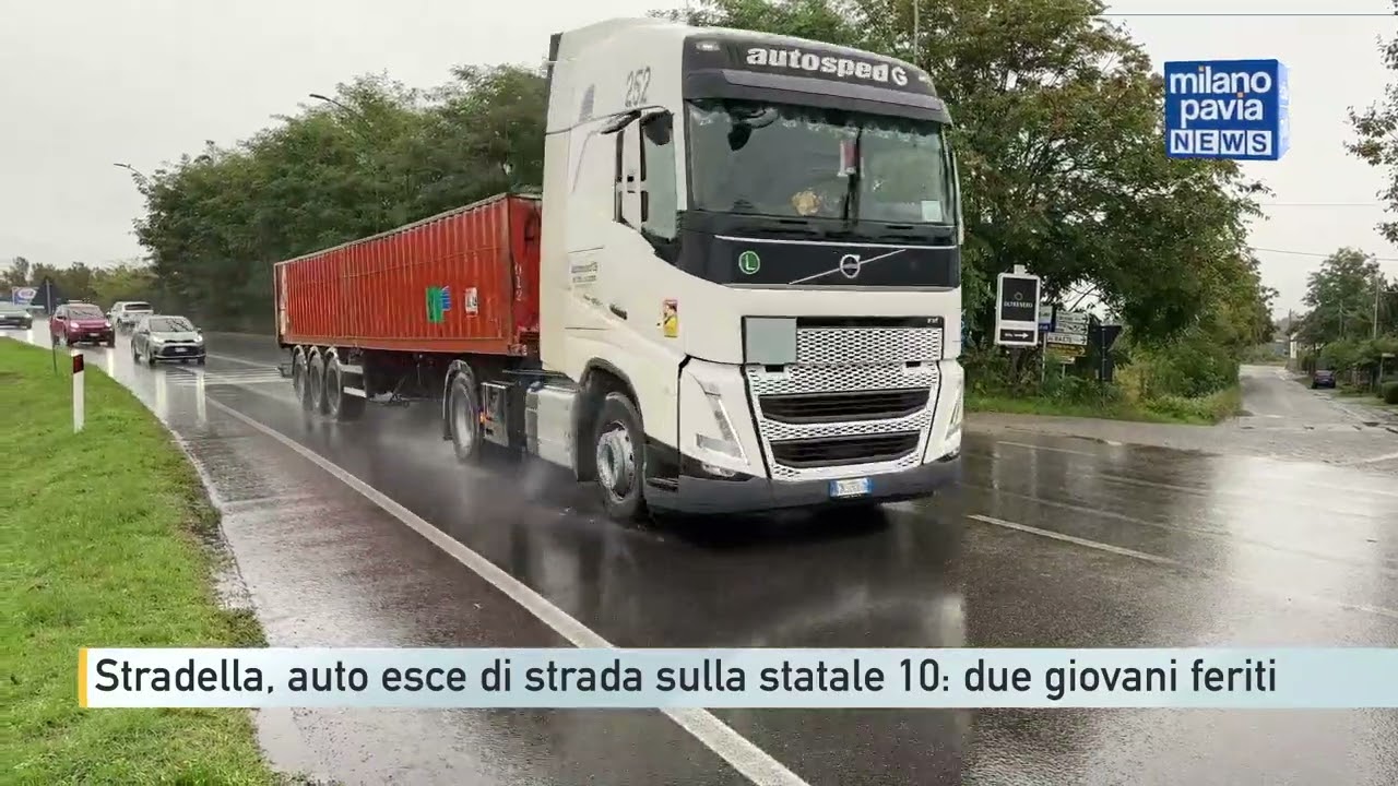 Stradella, auto esce di strada sulla statale 10: due giovani feriti