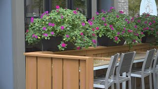 Restaurants find ways to keep customers safe, warm in colder months
