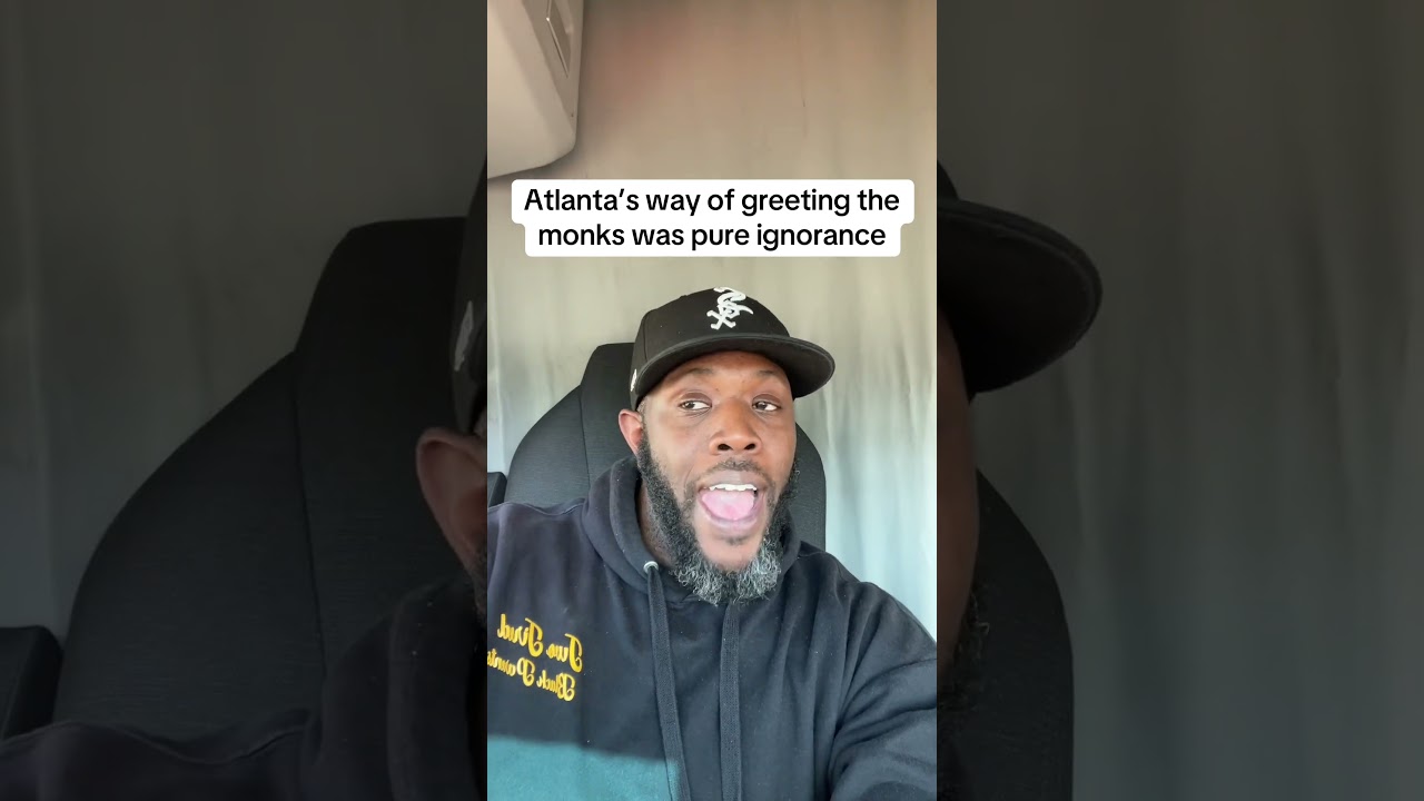 Полный хаос во время шествия монахов за мир в Морроу, штат Джорджия. 