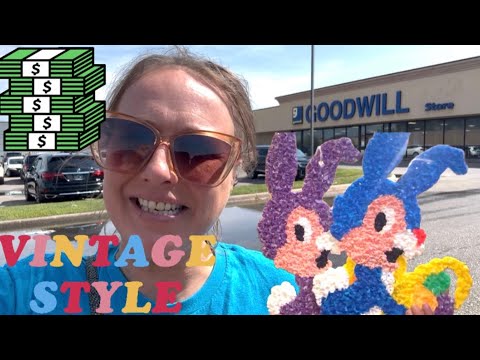 I Love Finding Vintage!! THRIFT WITH ME at the Goodwill Bins | Spent $30 Shopping to Resell 