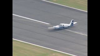 Plane lands safely without nose gear