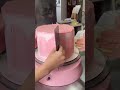 BOLO COM COBERTURA DE GANACHE E DETALHE COM ESTECIL  #cake #confeitar #confeiteira #chocolatecake