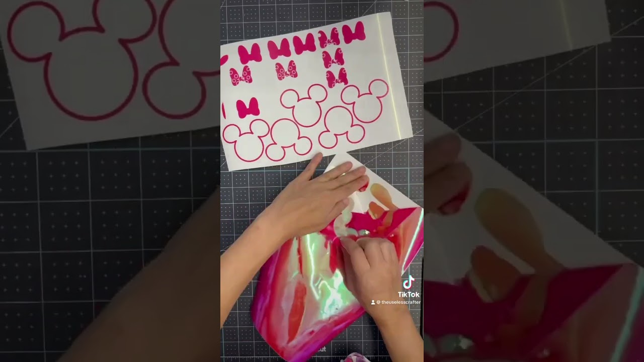 I love how easy it is to use this ballon machine from Bloonsy!  The cutest gifts too!!! 