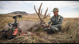 Montana Archery Deer Hunt- Big Montana Muley Down!