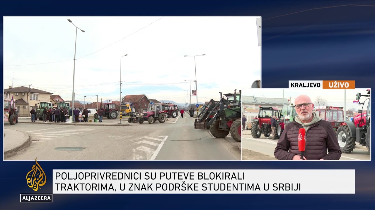 قام مزارعون من وسط صربيا بقطع الطرق تضامناً مع الطلاب