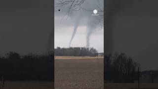 Two tornadoes? Multi-vortex tornado appears in Ohio sky