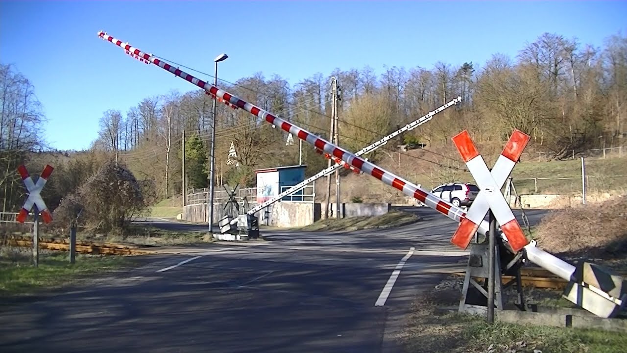 Spoorwegovergang Oberrohn (D) // Railroad crossing // Bahnübergang