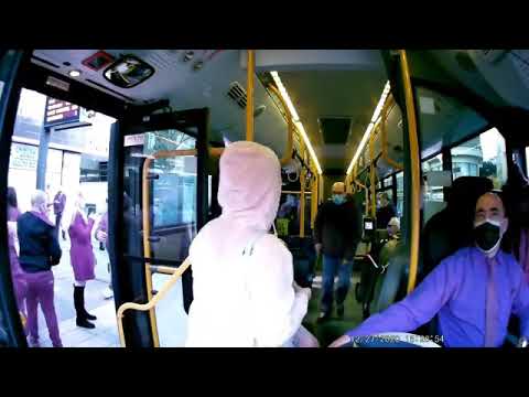 נוסע יורק על נהג אוטובוס בחיפה 